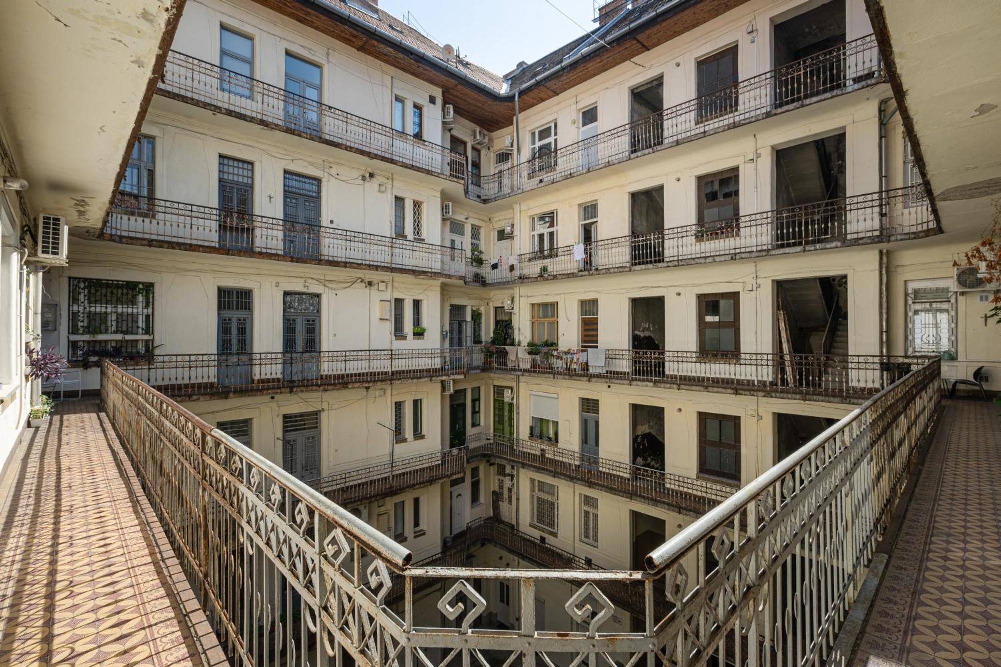 Dorsett Heights Apartment Budapest Ngoại thất bức ảnh